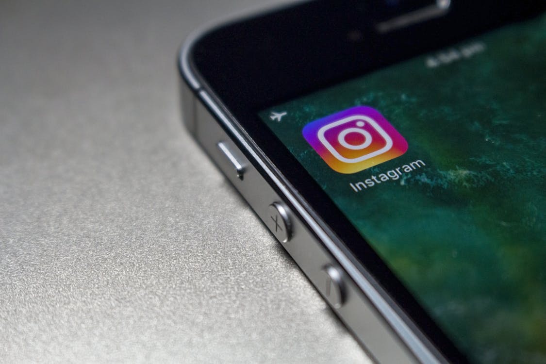 Instagram Ads vs. Meta Ads: Choosing the Right Platform